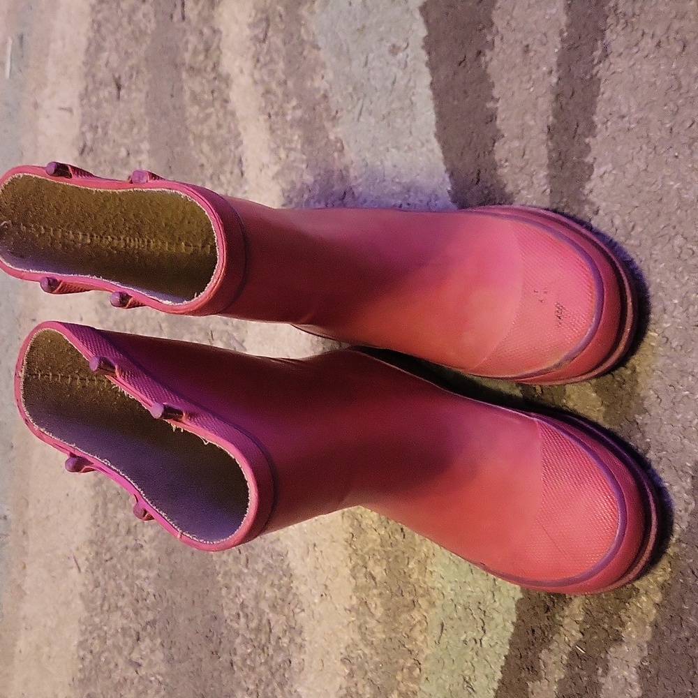 Raincoats 8c